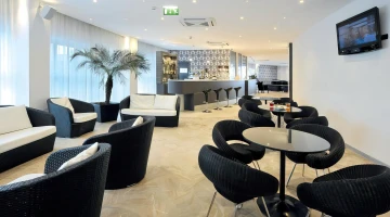 Lounge bar