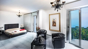 Room with lounge