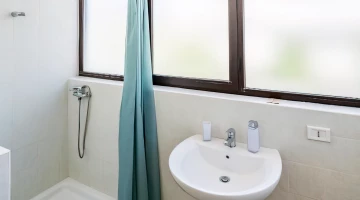Bagno privato con doccia