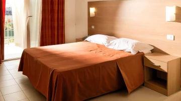 Doppelzimmer mit Balkon