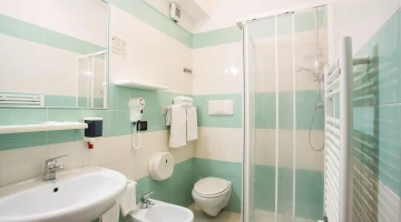 Bagno privato con box doccia