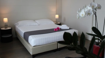 Moderne Einrichtung im Zimmer