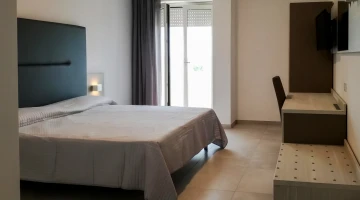 Doppelzimmer mit eigenem Balkon