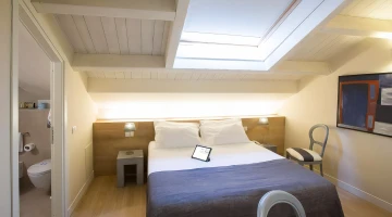 Chambre double mansardée