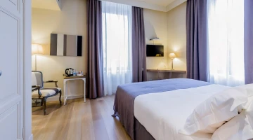 Chambre double classique avec TV et bureau