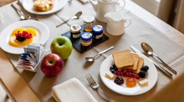 Colazione servita al tavolo
