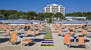 Vue de l&#39;hôtel depuis la plage privée