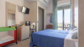 Double room with cot on request