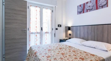 Double bedroom with private balcony
