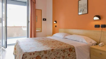 Comfort double room with private balcony