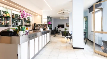 Internal bar