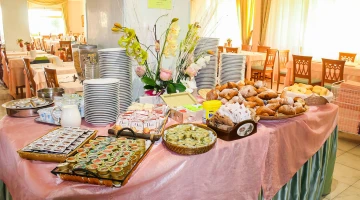 Breakfast buffet