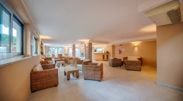 Common room with sofas