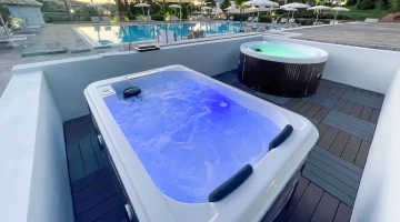 Jacuzzi