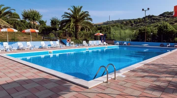 Piscine extérieure extérieure