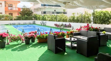 Furnished outdoor spaces