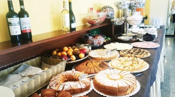 Continental breakfast buffet