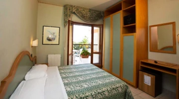 Double bedroom with private balcony