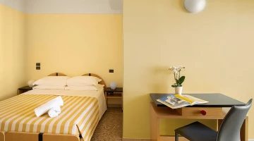 Chambre double avec bureau