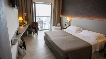 Elegantes Doppelzimmer mit eigenem Balkon