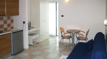 Salotto e angolo cottura