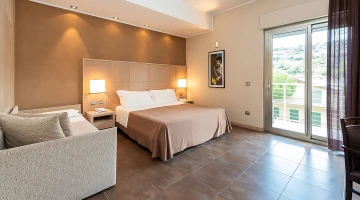 Chambre avec balcon