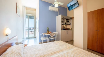 Monolocale con letto matrimoniale
