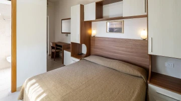 Stanza con bagno privato