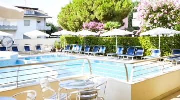 Veranda overlooking the swimming pool