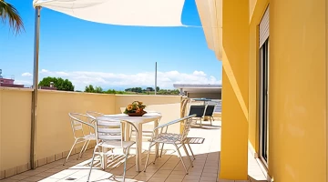 Furnished terrace