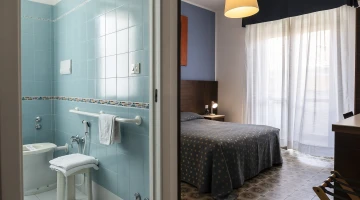 Chambre double avec salle de bain privée
