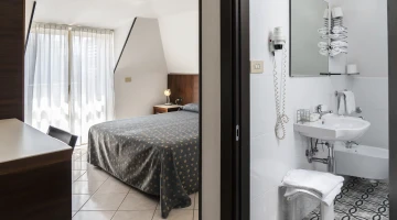 Chambre double avec salle de bain privée