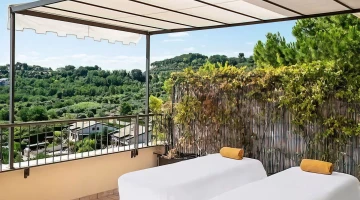 Transats sur la terrasse privée