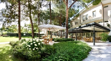 Gazebo avec tables