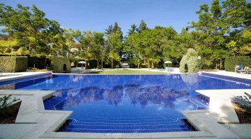 Infinity pool
