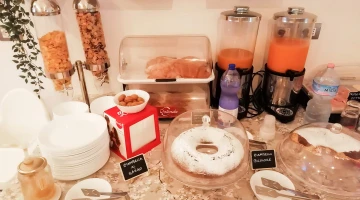 Buffet de petit déjeuner