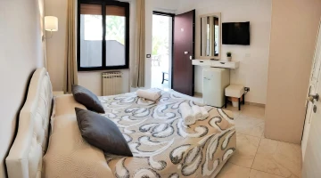 Chambre double avec TV et minibar