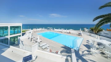 Hotel with panoramic swimming pool