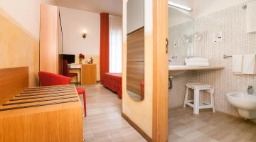 Comfort double room with private bathroom