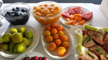 Seasonal fruit for breakfast