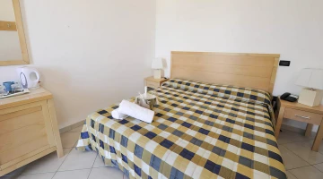 Double room with kettle