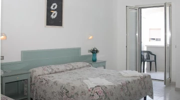 Triple room with balcony