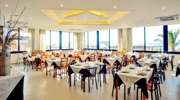 Restaurant room on the swimming pools