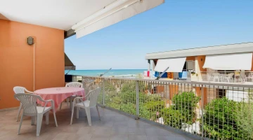 Furnished terrace