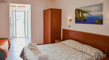 Triple room with balcony