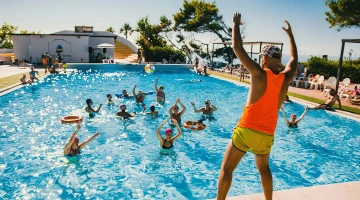 Entertainment in the pool