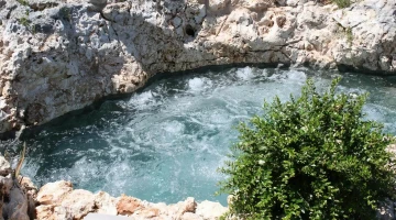 Outdoor jacuzzi tub