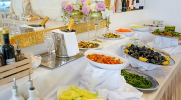 Vegetable and fish buffet