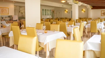 Tables in the restaurant room