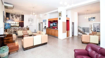 Hall with sitting area